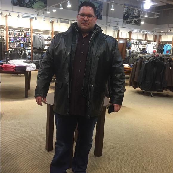 Meet your Posher, Tyler - Picture 1 of 1